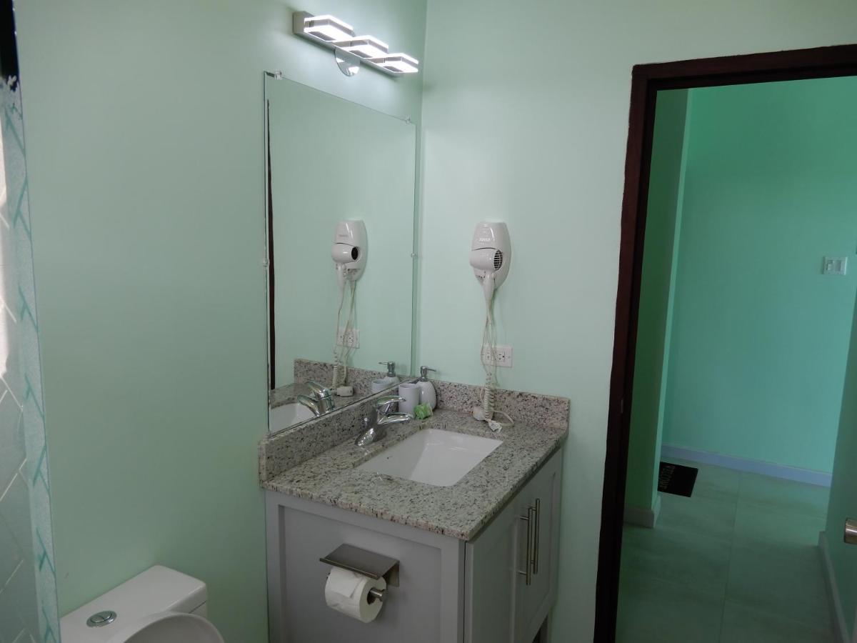 Oistins Bayview Apartments Крайст Чърч Екстериор снимка